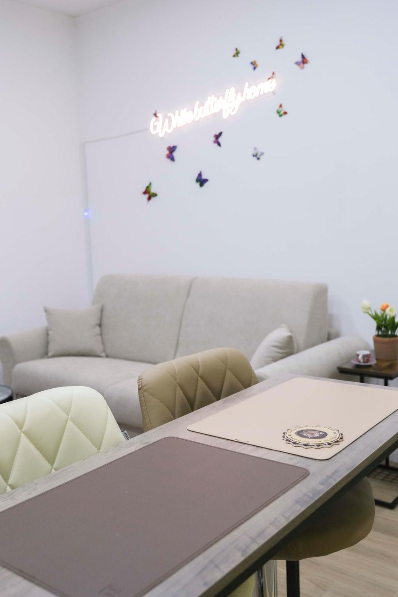 White Butterfly Home Neapol Exteriér fotografie